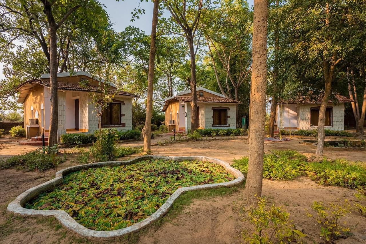 Jungle King Resort Kānha Extérieur photo