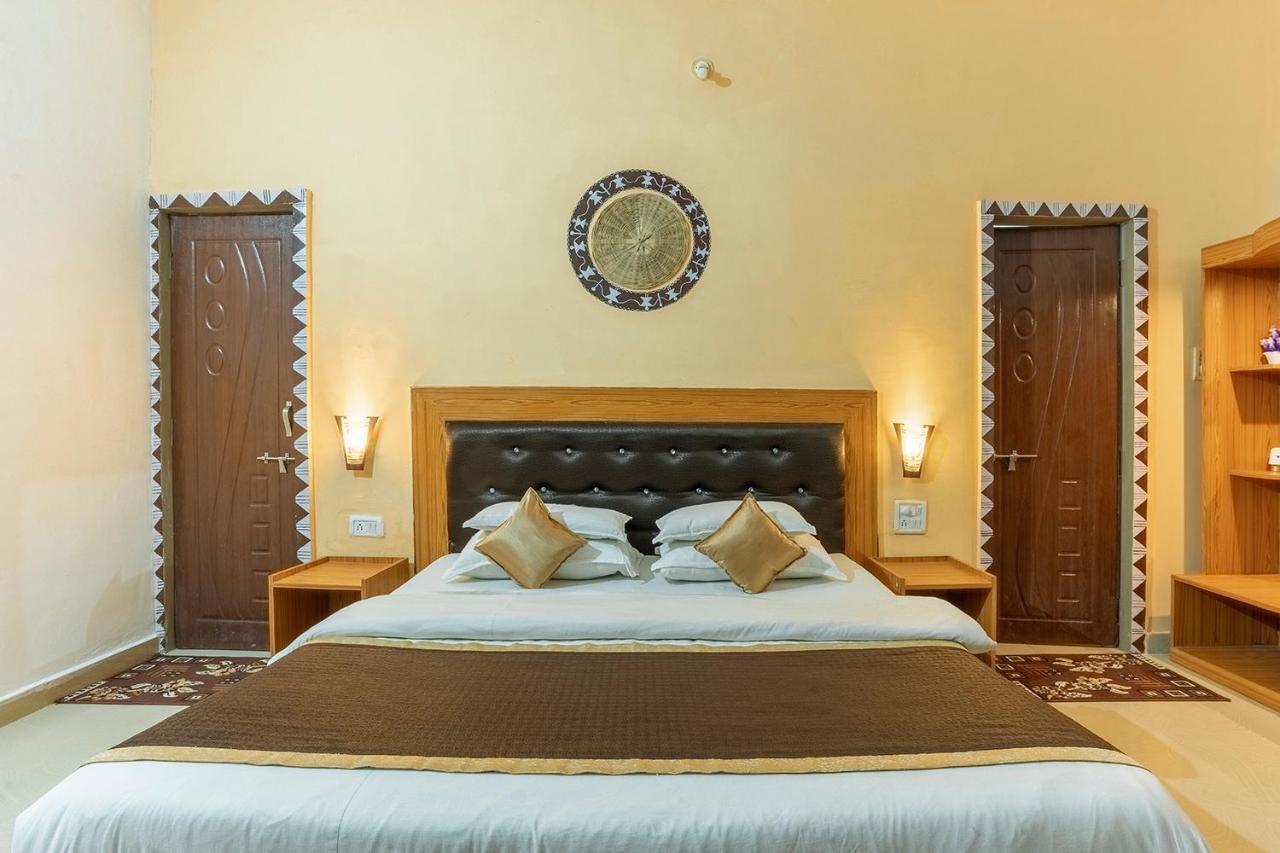 Jungle King Resort Kānha Extérieur photo