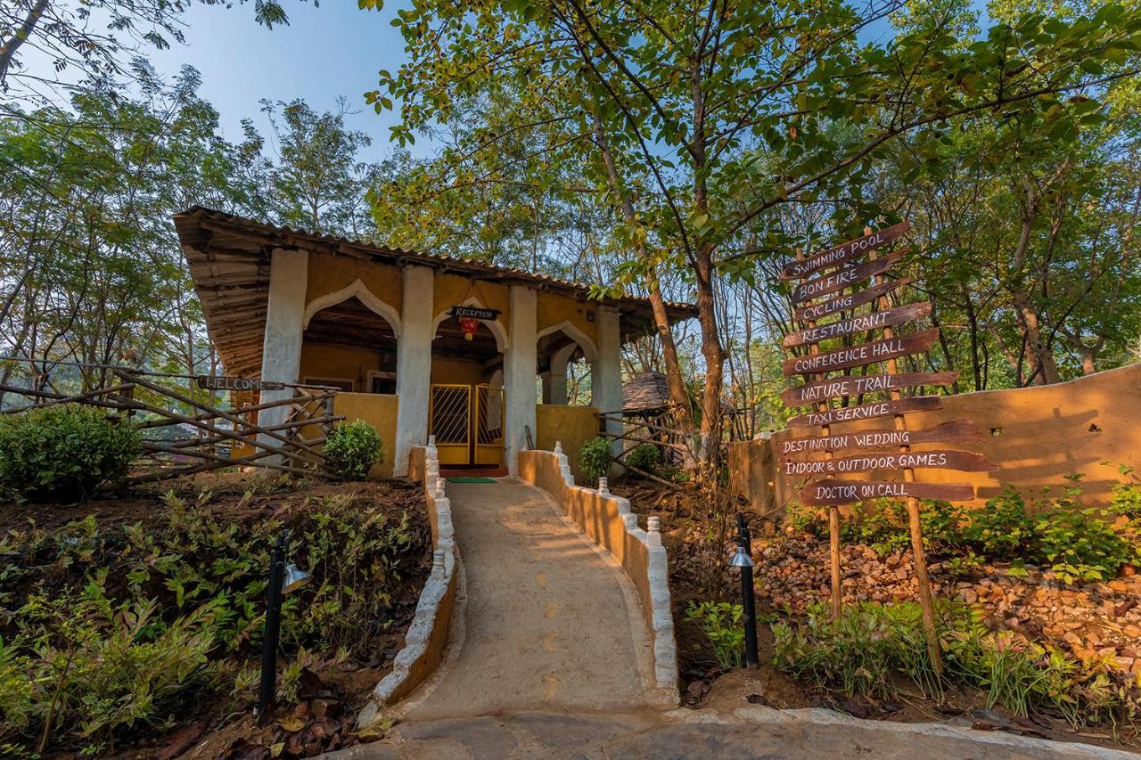 Jungle King Resort Kānha Extérieur photo
