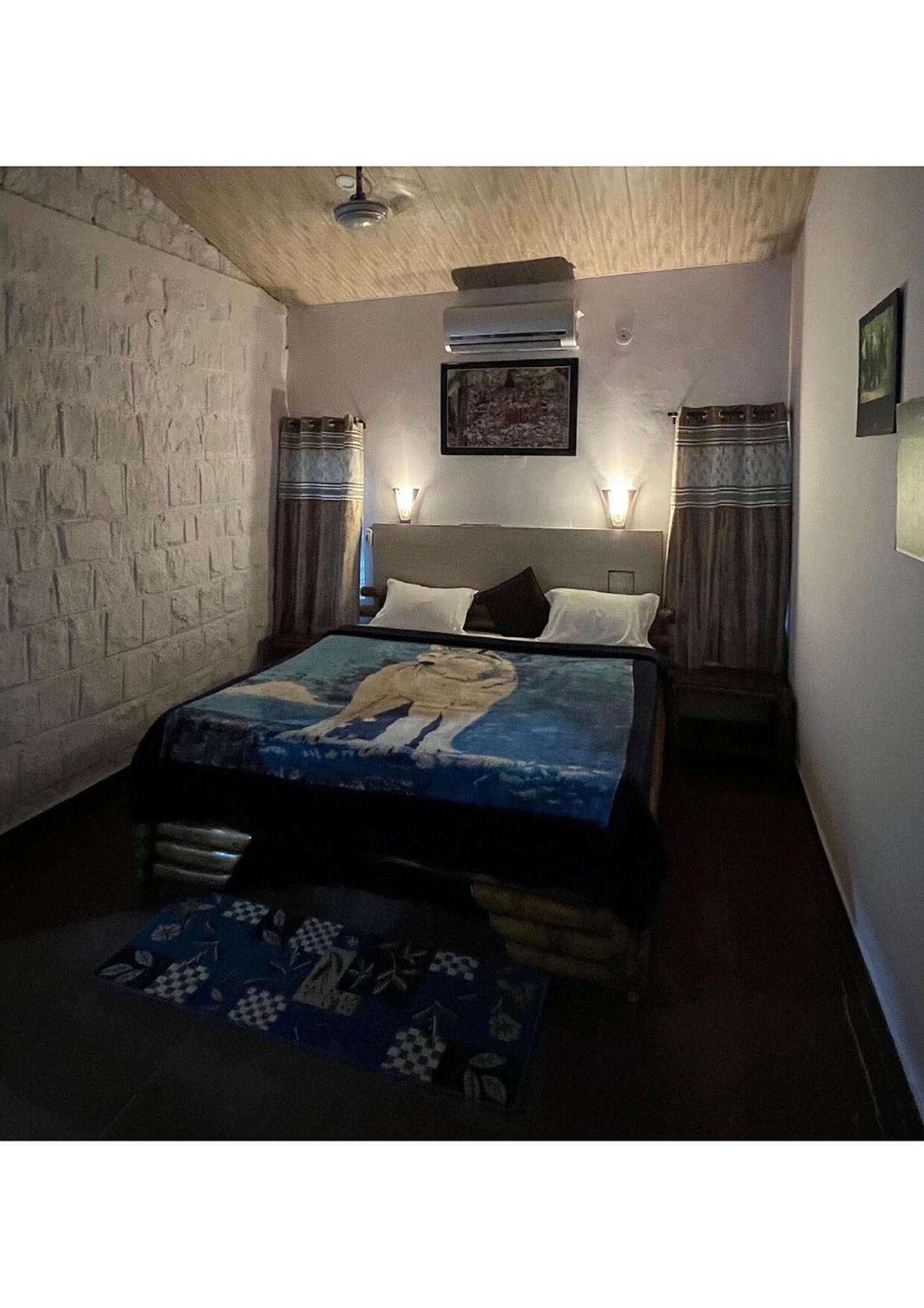 Jungle King Resort Kānha Extérieur photo