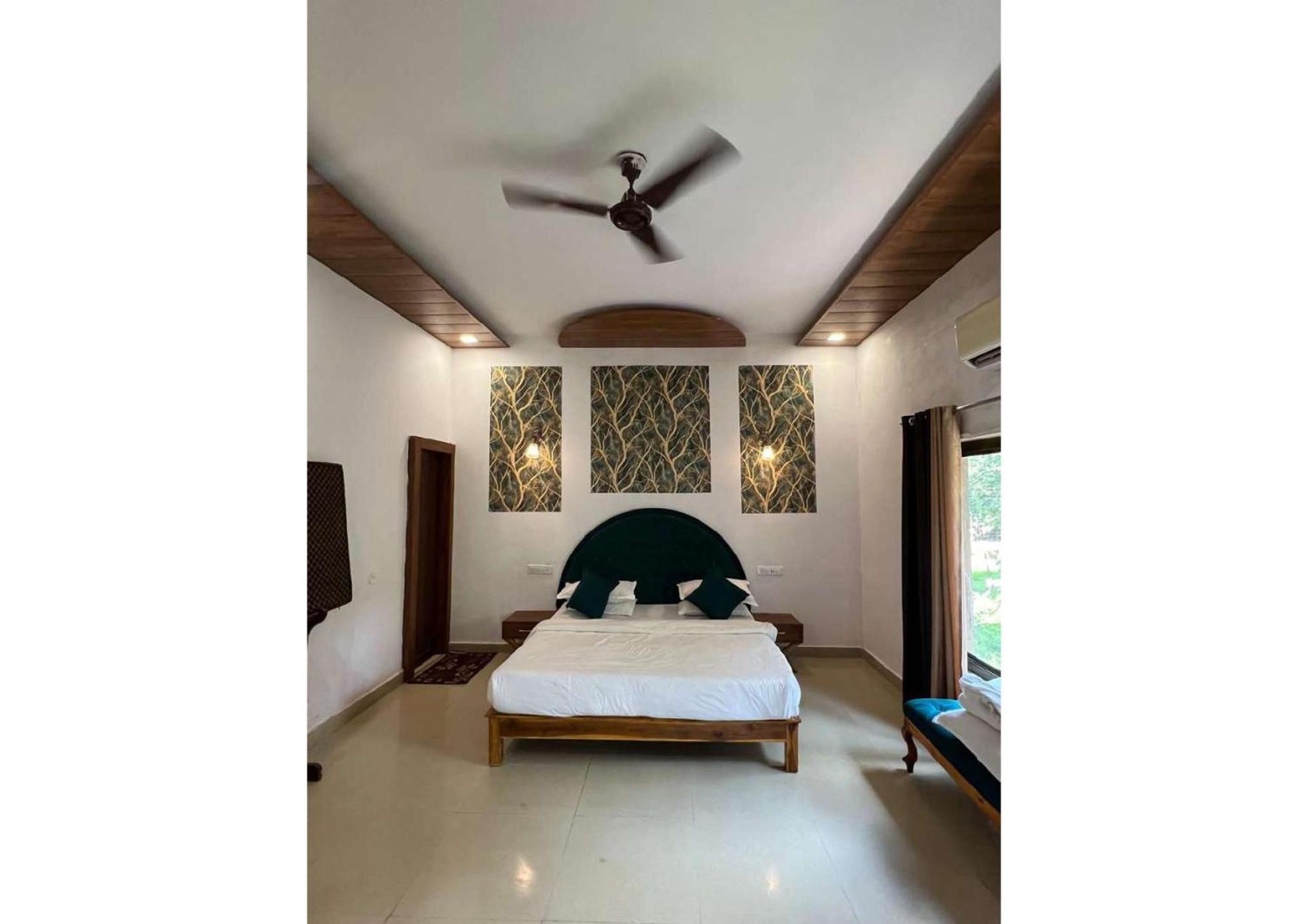 Jungle King Resort Kānha Extérieur photo