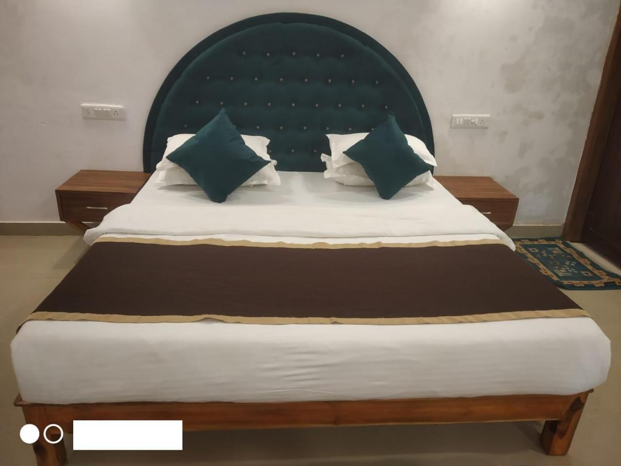 Jungle King Resort Kānha Extérieur photo
