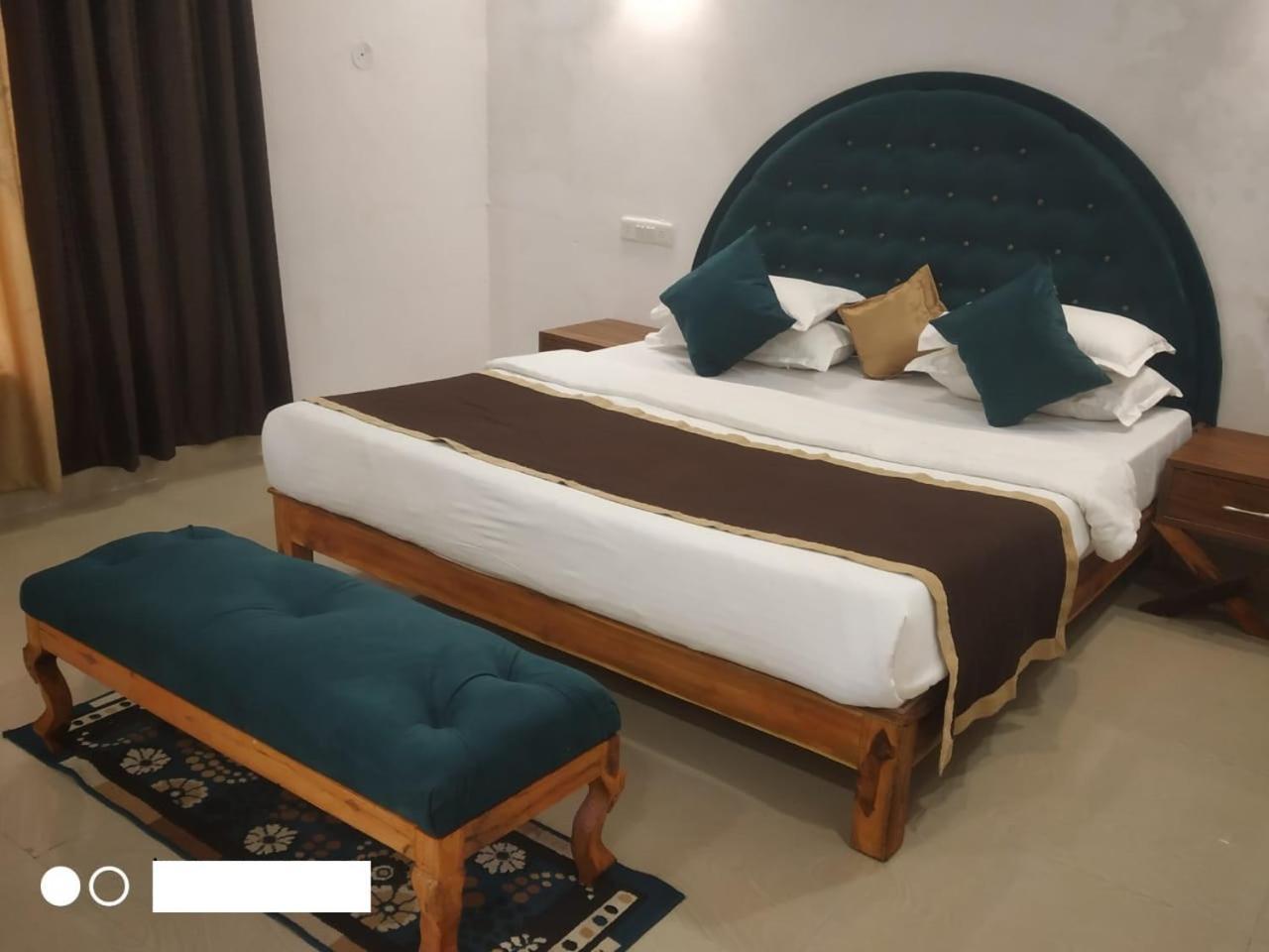 Jungle King Resort Kānha Extérieur photo