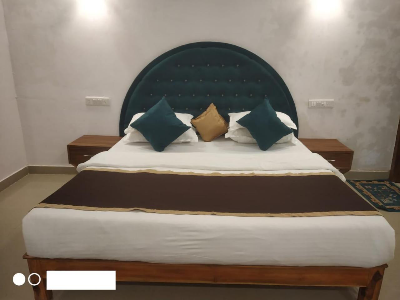 Jungle King Resort Kānha Extérieur photo